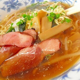 チャーシュー醤油ラーメン